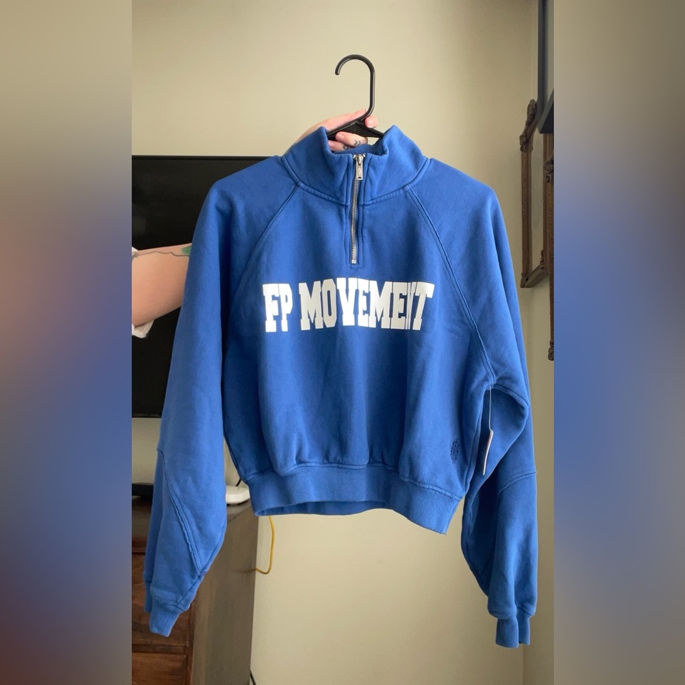 NWT- FP Movement For The Win Logo Half Zip - Picture 3 of 3